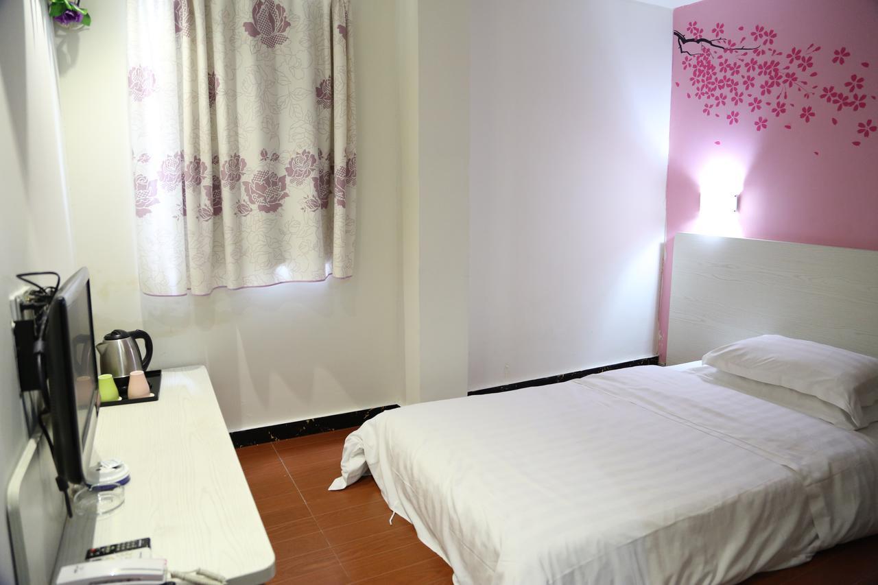 V8 Hotel Xicun Subway Branch Kanton Zewnętrze zdjęcie