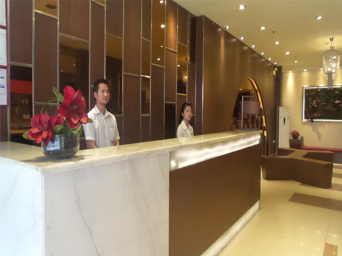 V8 Hotel Xicun Subway Branch Kanton Zewnętrze zdjęcie