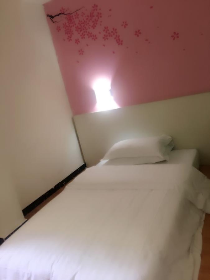 V8 Hotel Xicun Subway Branch Kanton Zewnętrze zdjęcie
